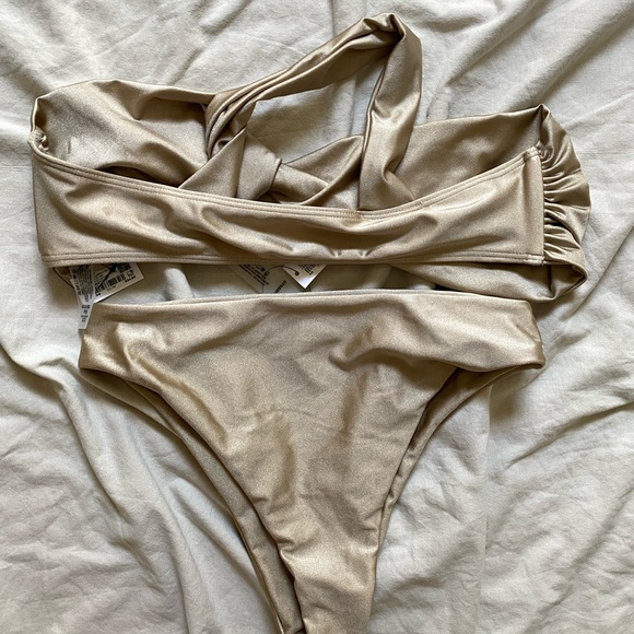 Dynamite Fiji shiny bikini - Picture 6 of 7